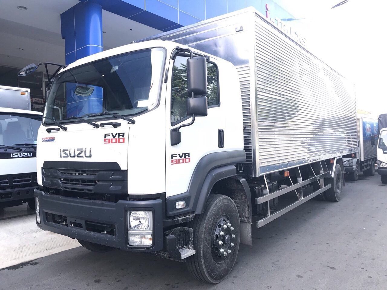 Xe Tải Cũ Isuzu 8 Tấn: Bảo Dưỡng Sao Cho Hiệu Quả Và Ít Tốn Kém