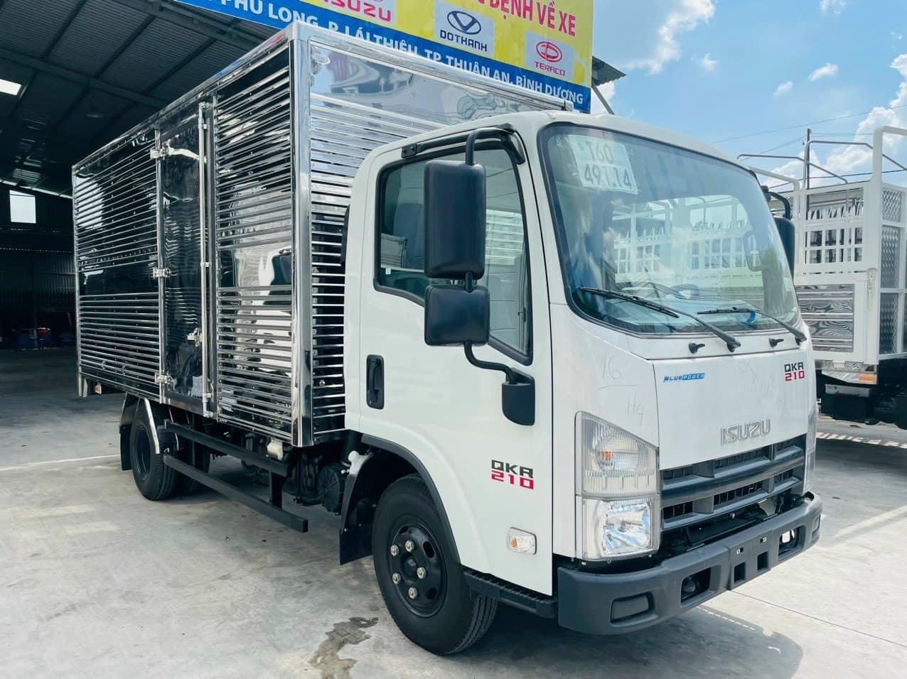 Xe tải Isuzu 2 tấn 5 - lựa chọn hàng đầu cho vận tải nhẹ năm 2024