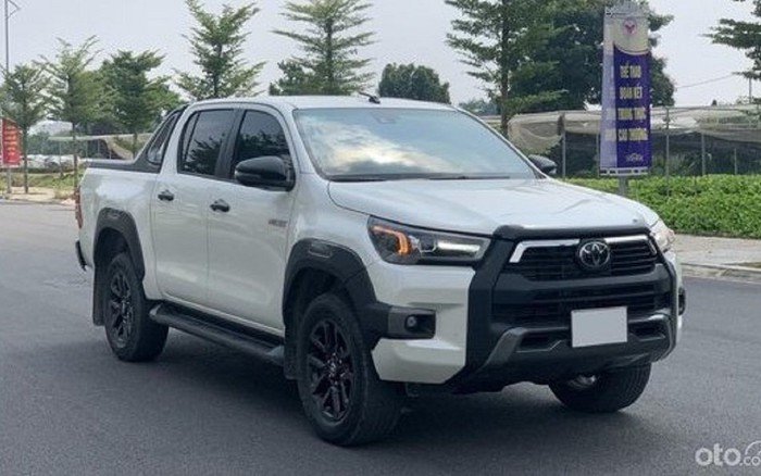 Xe Toyota Hilux cũ đời mới kiểm tra kỹ thuật chặt chẽ an toàn